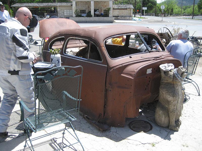 Cafe in Leakey.JPG